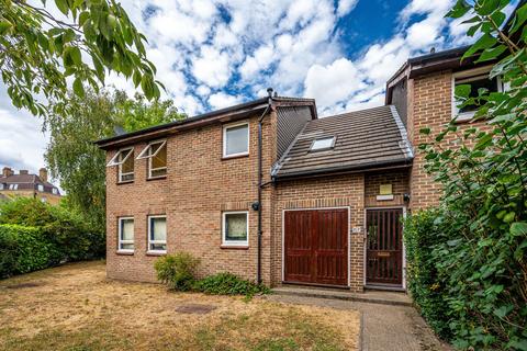 Westcott Road, Kennington, London, SE17