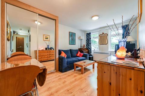 Westcott Road, Kennington, London, SE17