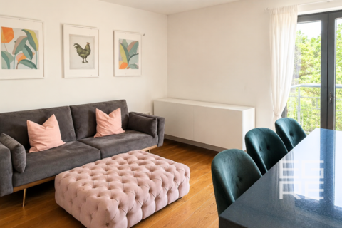 2 bedroom terraced house to rent, Arrandene House, London NW7