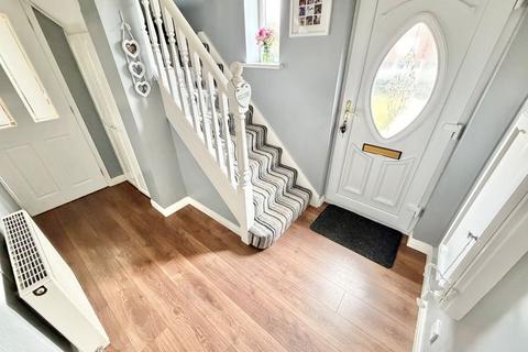 3 bedroom semi-detached house for sale, Dale Drive, Great Sutton