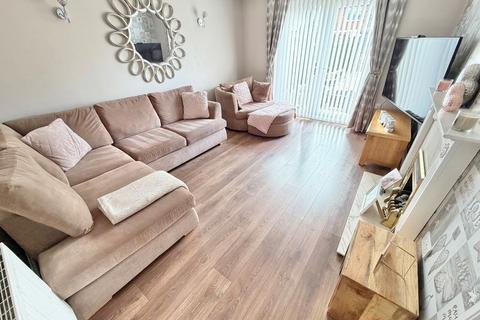 3 bedroom semi-detached house for sale, Dale Drive, Great Sutton