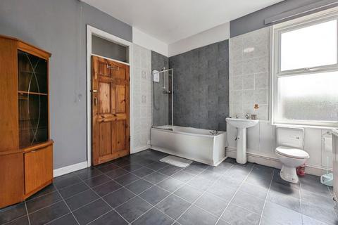 2 bedroom ground floor flat for sale, Wingrove Avenue, Newcastle Upon Tyne NE4