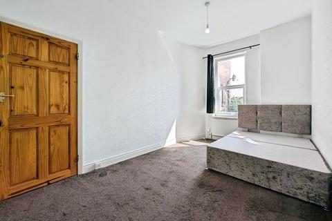 2 bedroom ground floor flat for sale, Wingrove Avenue, Newcastle Upon Tyne NE4