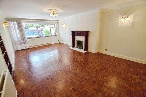 4 bedroom detached house to rent, Park Avenue, Bedford