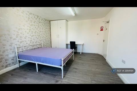 1 bedroom in a house share to rent, Slough, Slough, SL1