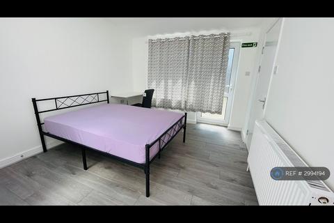 1 bedroom in a house share to rent, Slough, Slough, SL1