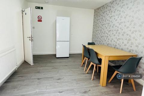 1 bedroom in a house share to rent, Slough, Slough, SL1