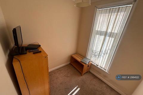 2 bedroom flat to rent, Dacre St, South Shields, NE33