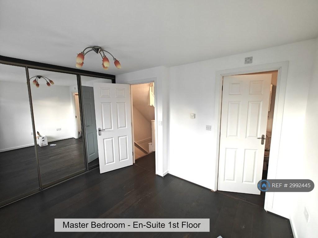 House in Epsom - View 3