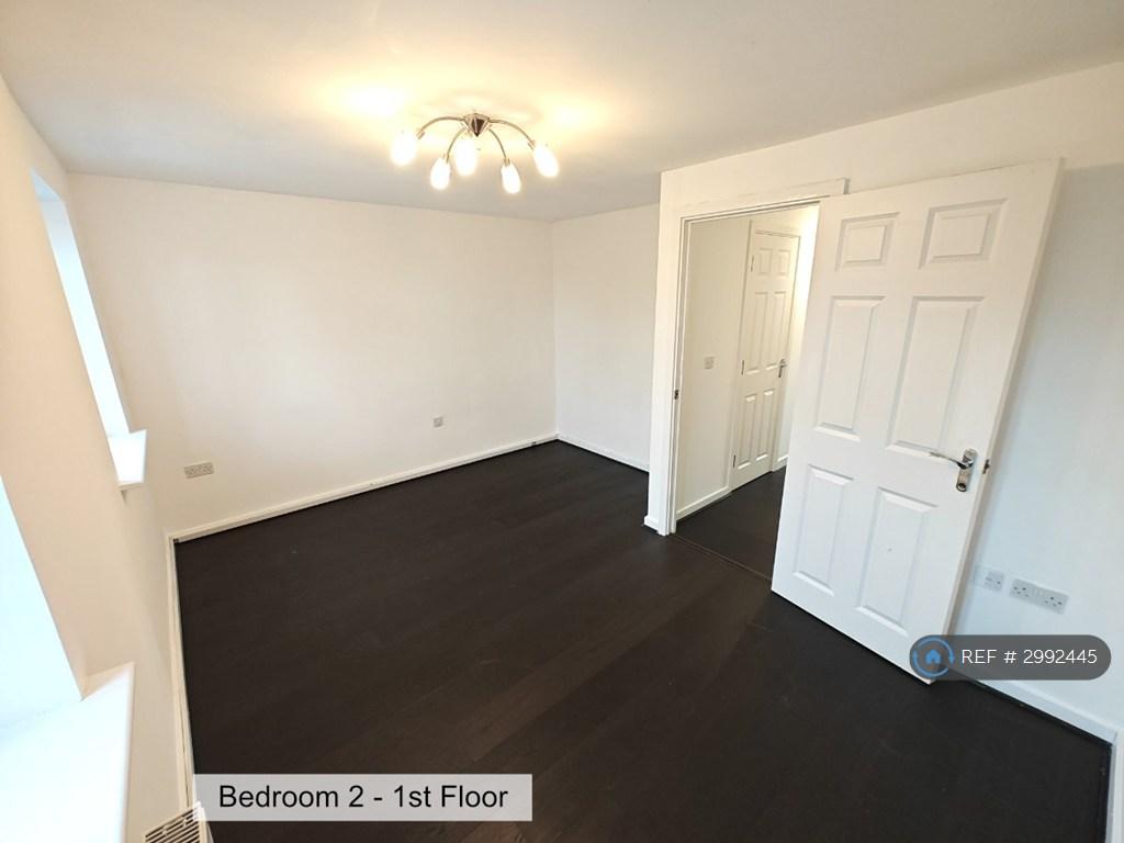 House in Epsom - View 4