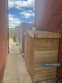 3 bedroom semi-detached house to rent, Sycamore Road, Market Harborough, LE16