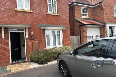 3 bedroom semi-detached house to rent, Sycamore Road, Market Harborough, LE16