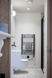 Studio to rent, 32-33 Kensington Gardens Square, London W2