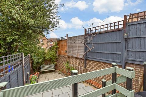 1 bedroom end of terrace house for sale, Dunedin Drive, Dover CT16