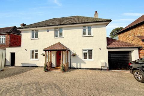 Manor Way, South Croydon, CR2 7BT