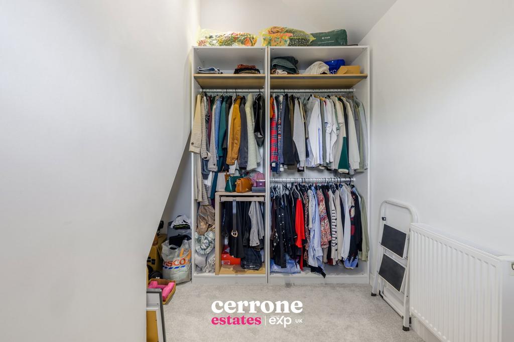Walk-in wardrobe