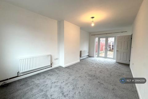 3 bedroom semi-detached house to rent, Newcastle Street, Crewe, CW1