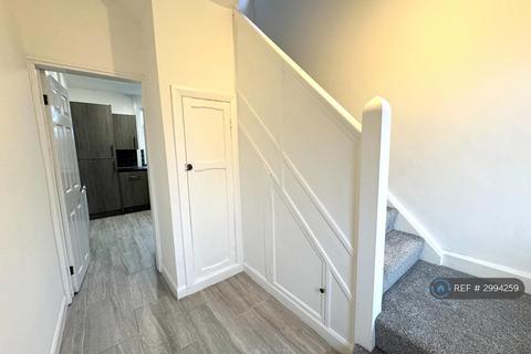 3 bedroom semi-detached house to rent, Newcastle Street, Crewe, CW1