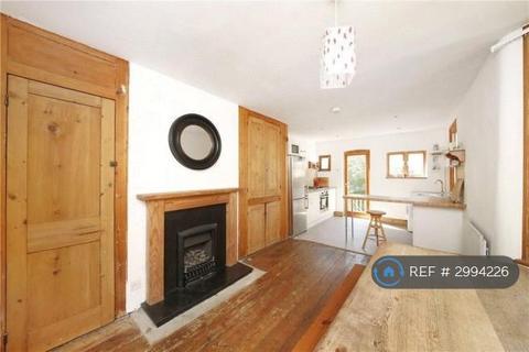 3 bedroom flat to rent, Hubert Grove, London, SW9