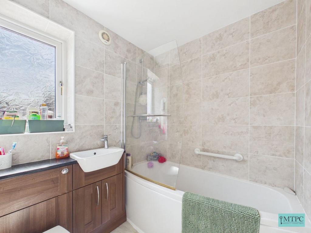 House in York, Knapton, Chapelfields - View 2