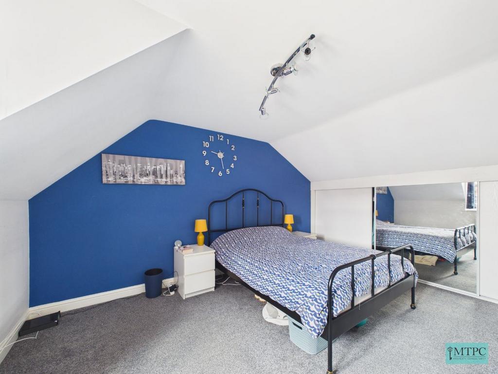 House in York, Knapton, Chapelfields - More