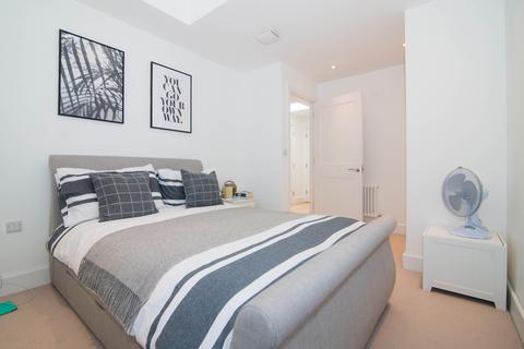 2 bedroom flat to rent, Bardolph Road, Richmond TW9