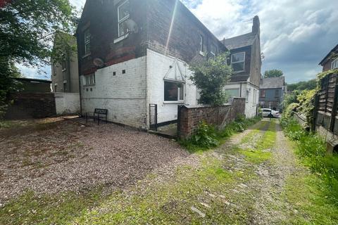2 bedroom apartment to rent, Flat 2, Alexandra Court, Scott Lidget Road, Stoke-on Trent, ST6