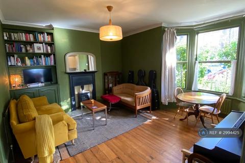 2 bedroom maisonette to rent, Kitchener Road, Thornton Heath, CR7