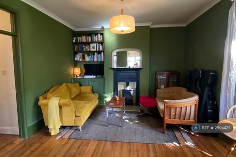 2 bedroom maisonette to rent, Kitchener Road, Thornton Heath, CR7