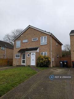 2 bedroom semi-detached house to rent, Field Avenue, Canterbury, CT1