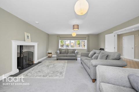 4 bedroom detached house for sale, Honeywood Grove, Norton, Bury St Edmunds