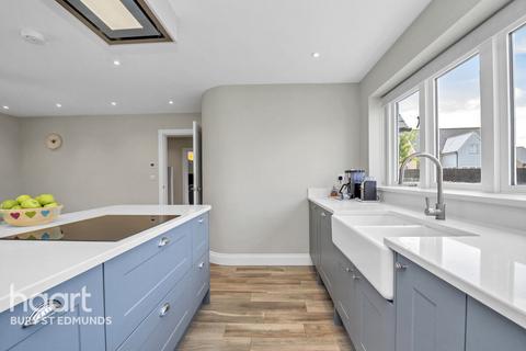 4 bedroom detached house for sale, Honeywood Grove, Norton, Bury St Edmunds