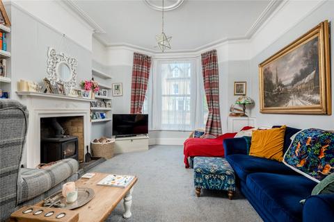 3 bedroom end of terrace house for sale, Banbury Road, Northamptonshire NN13