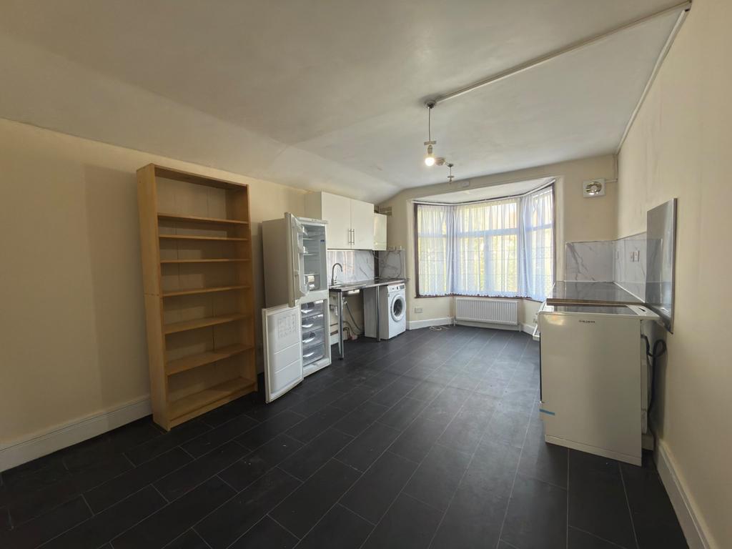 Apartment in London, Manor Park - View 5