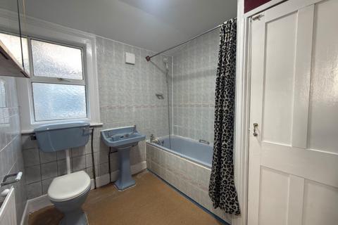 2 bedroom flat to rent, london E12