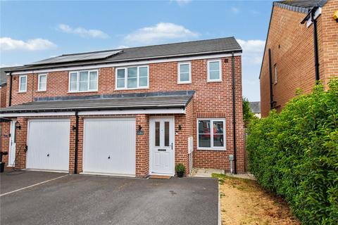 3 bedroom semi-detached house for sale, Woodpecker Road, Dewsbury, West Yorkshire