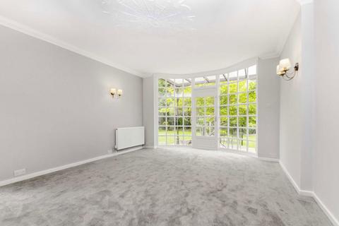 3 bedroom semi-detached house to rent, Ravenswood Court, Kingston Upon Thames KT2