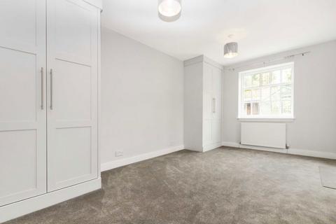 3 bedroom semi-detached house to rent, Ravenswood Court, Kingston Upon Thames KT2