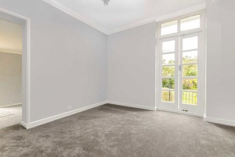 3 bedroom semi-detached house to rent, Ravenswood Court, Kingston Upon Thames KT2