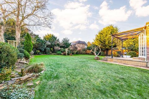 3 bedroom semi-detached house to rent, Ravenswood Court, Kingston Upon Thames KT2