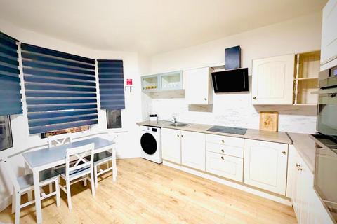 2 bedroom flat to rent, LONDON E7