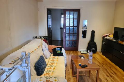1 bedroom flat to rent, Hornchurch RM12