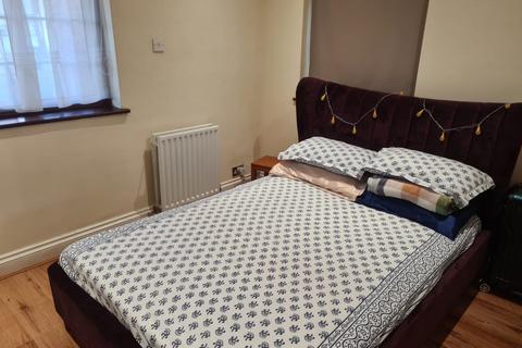 1 bedroom flat to rent, Hornchurch RM12