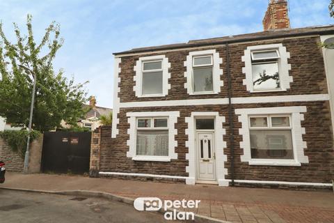 3 bedroom end of terrace house for sale, Pearl Street, Cardiff
