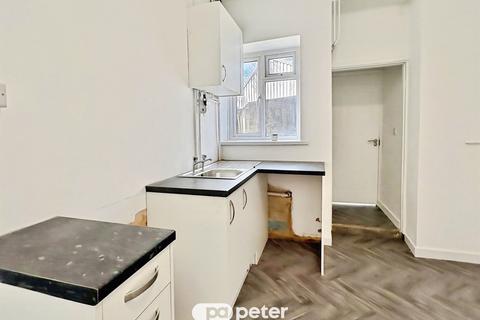 3 bedroom end of terrace house for sale, Pearl Street, Cardiff