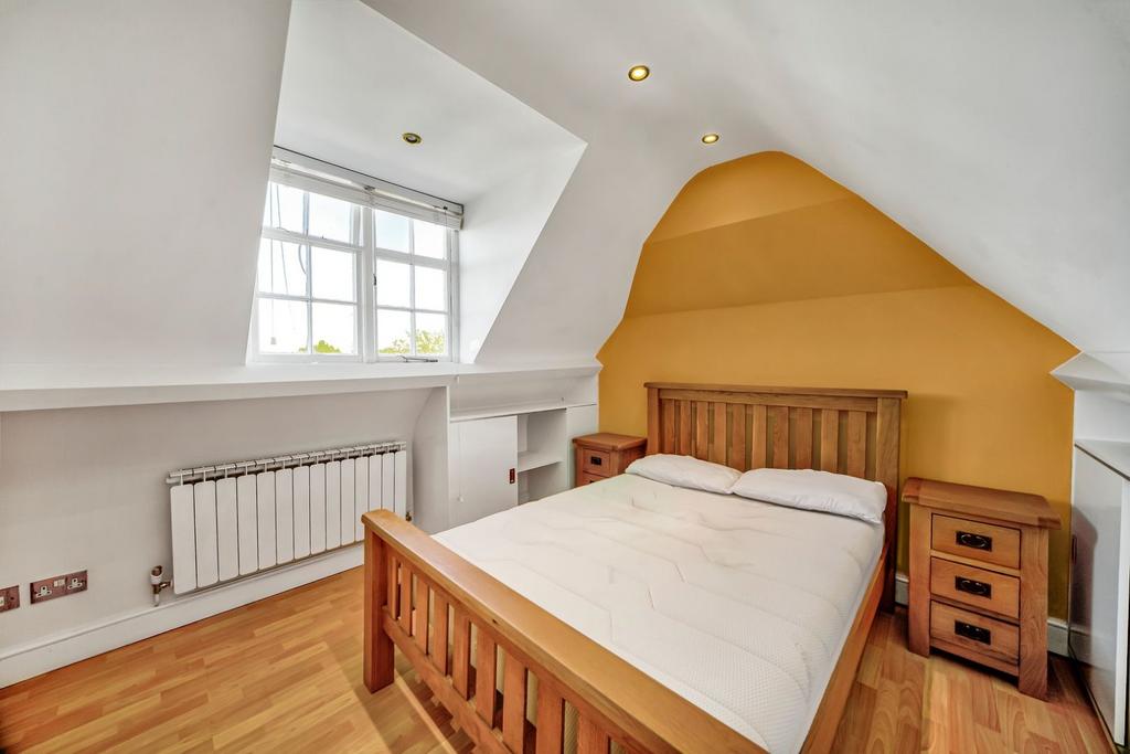 House in London - View 5