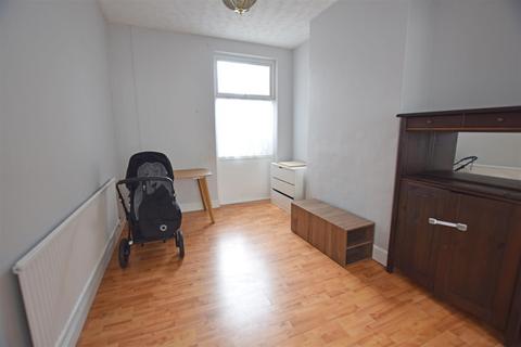 3 bedroom terraced house for sale, University Place, Splott, Cardiff
