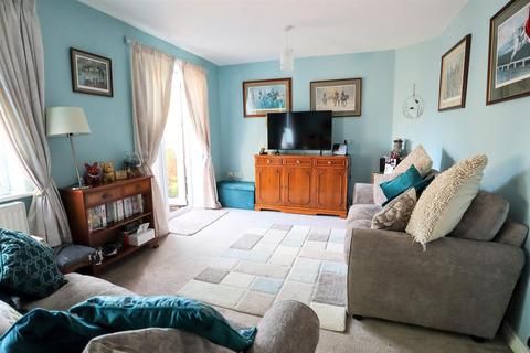 3 bedroom end of terrace house for sale, Hectors Way, Oakham LE15