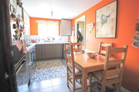 3 bedroom end of terrace house for sale, Hectors Way, Oakham LE15