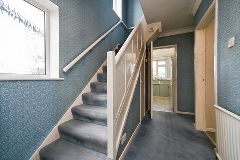3 bedroom semi-detached house for sale, West Lea Gardens, Leeds
